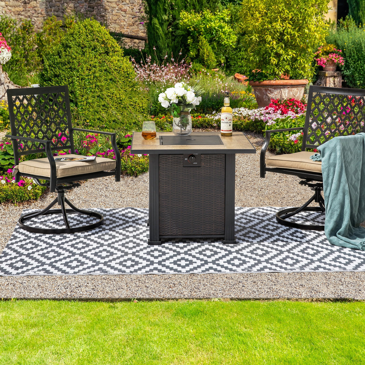 Reversible Plastic Straw Outdoor Area Rug Q791