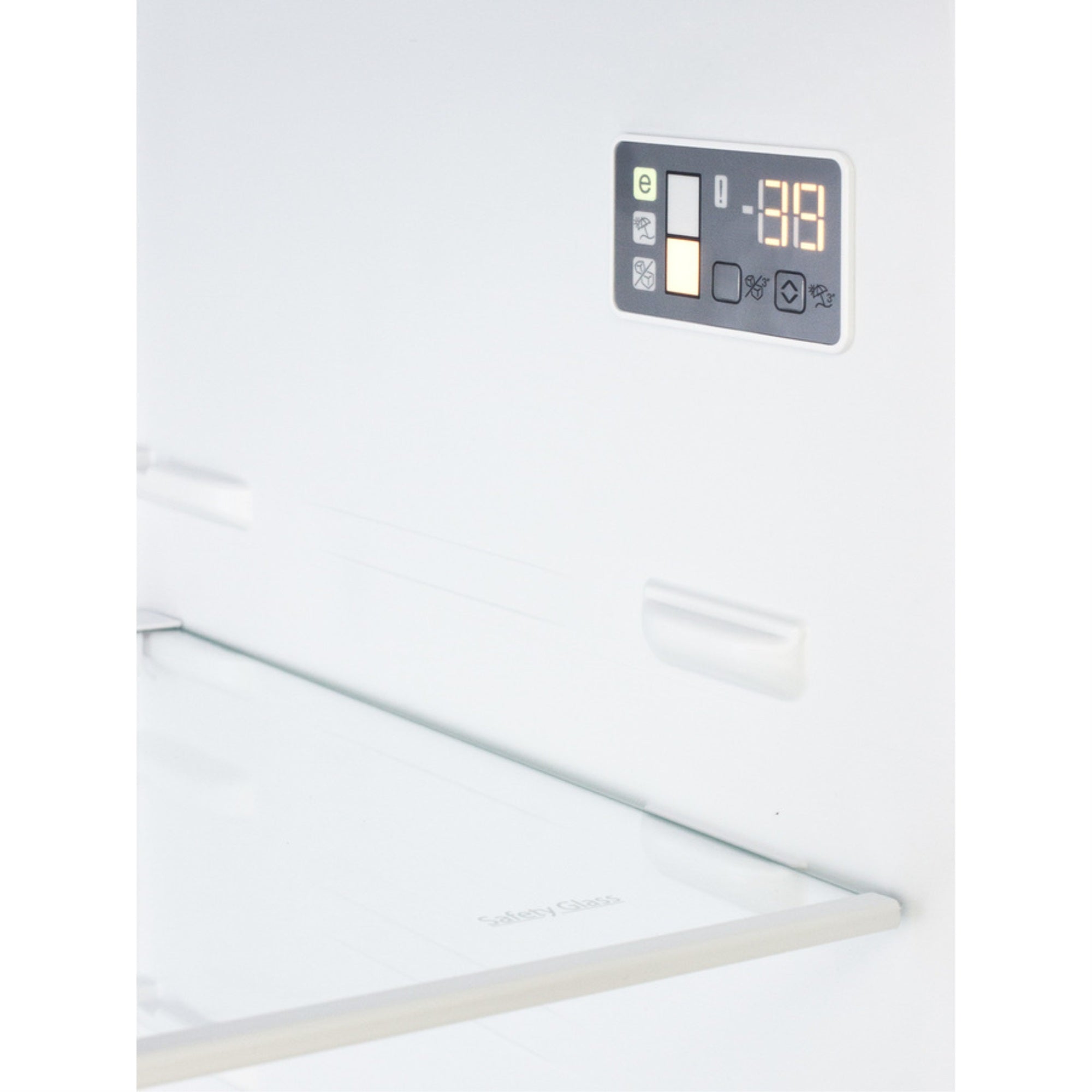 24" Wide Bottom Freezer Refrigerator With Icemaker X908