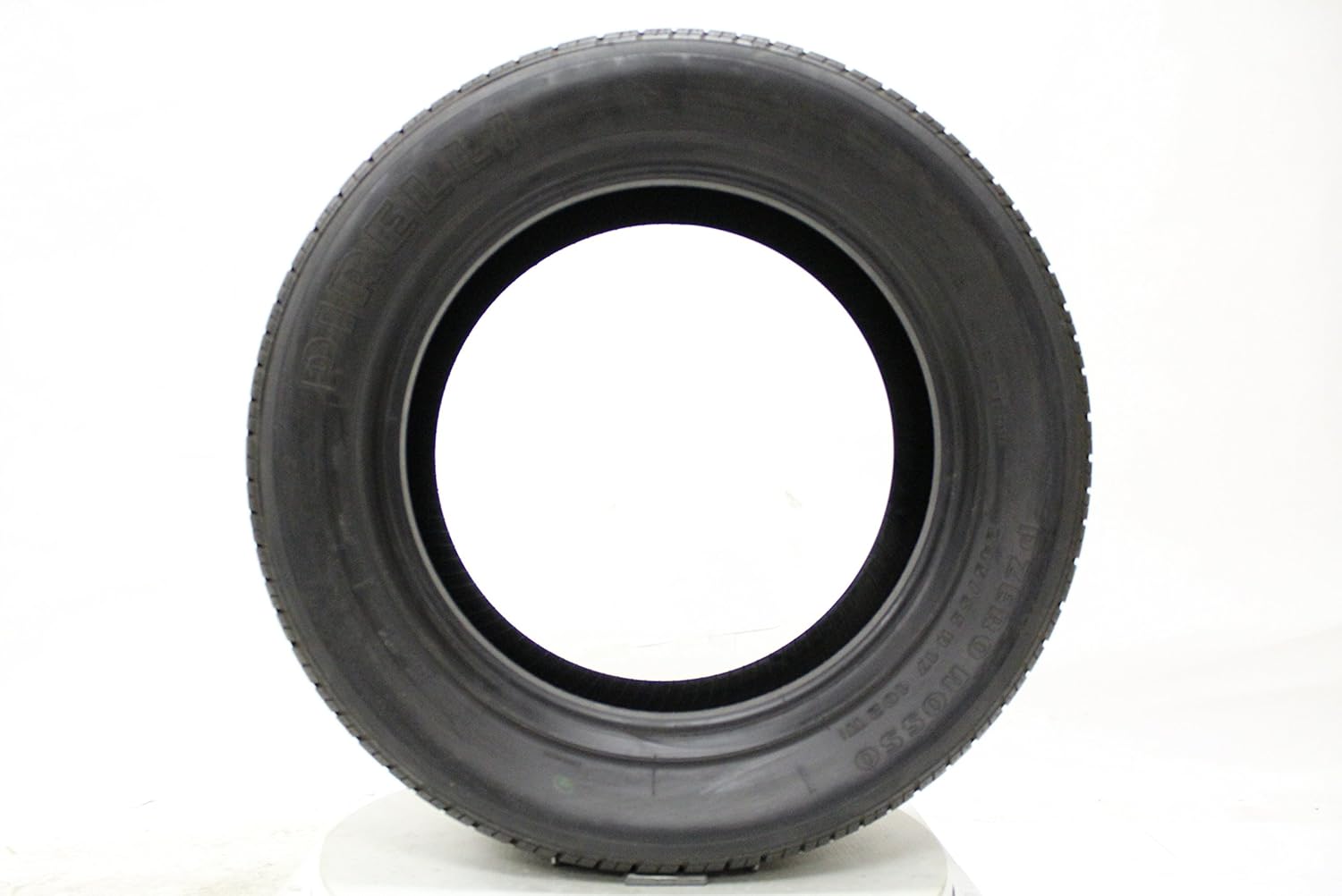 295/35R18 99Y All-Season Radial Tire P851
