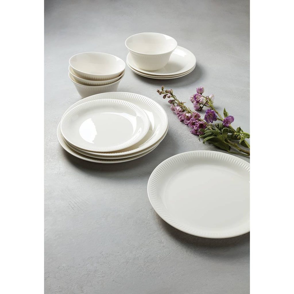 12 Piece White Dinnerware Set D25669