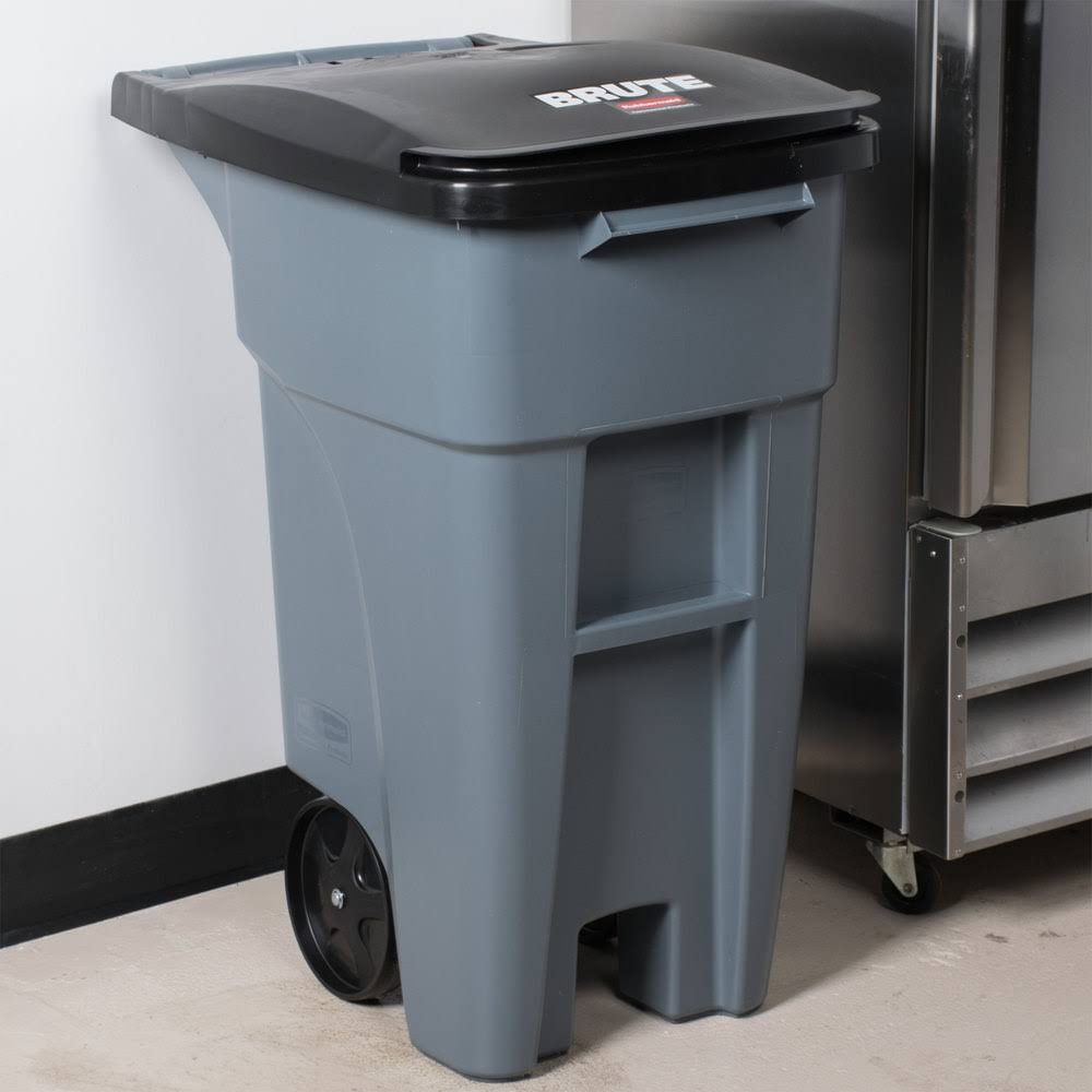 32 Gallon Gray Rollout Trash Container with Lid Y35441
