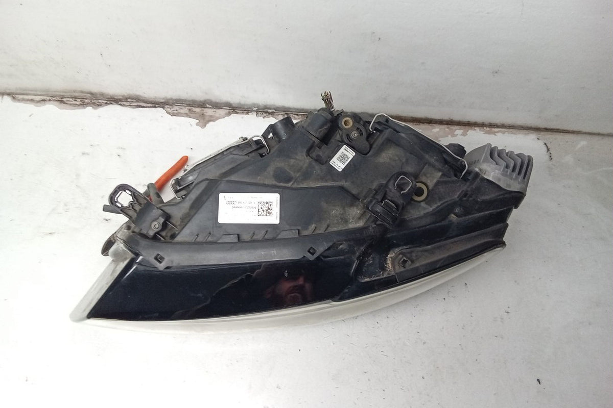 Pre-Owned Audi Q5 Driver LH Head Light Lamp W90832