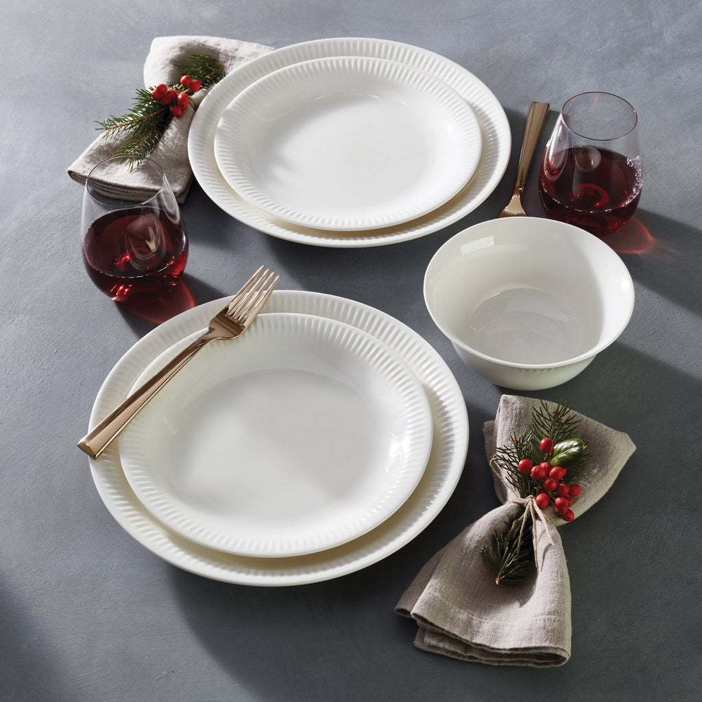 12 Piece White Dinnerware Set D25669