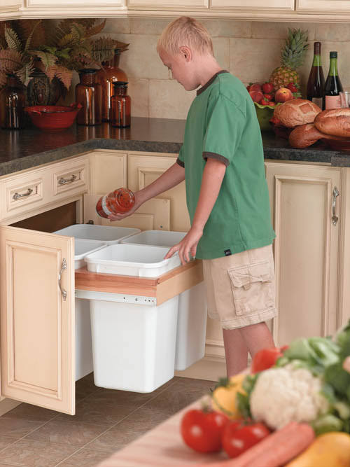 Four 27 Quart Top Mount Waste Containers Y76066