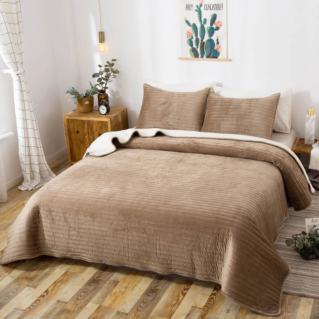 Pink King Microfiber Quilt Set M98337